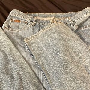 🔥Sale🔥women’s nice washed out light denim jeans..EUC